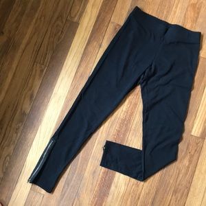 American Eagle black leggings, size small